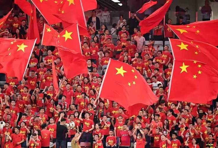 亮相中国杯 中国男足国家队期待开门红 亮相中国杯 中国男足国家队期待开门红